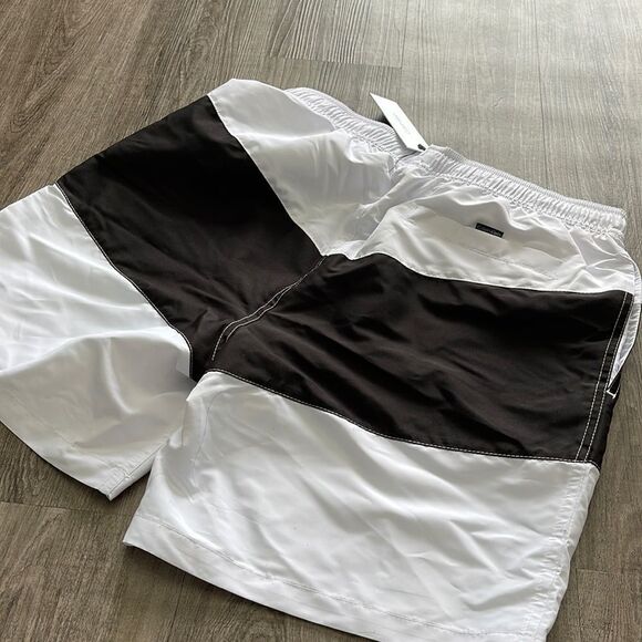 Calvin Klein
Men's Colorblocked 7" Swim Trunks - Picture 3 of 3